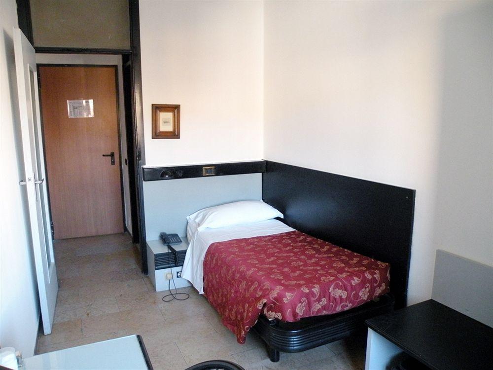 Hotel Virgilio Milano Exterior foto